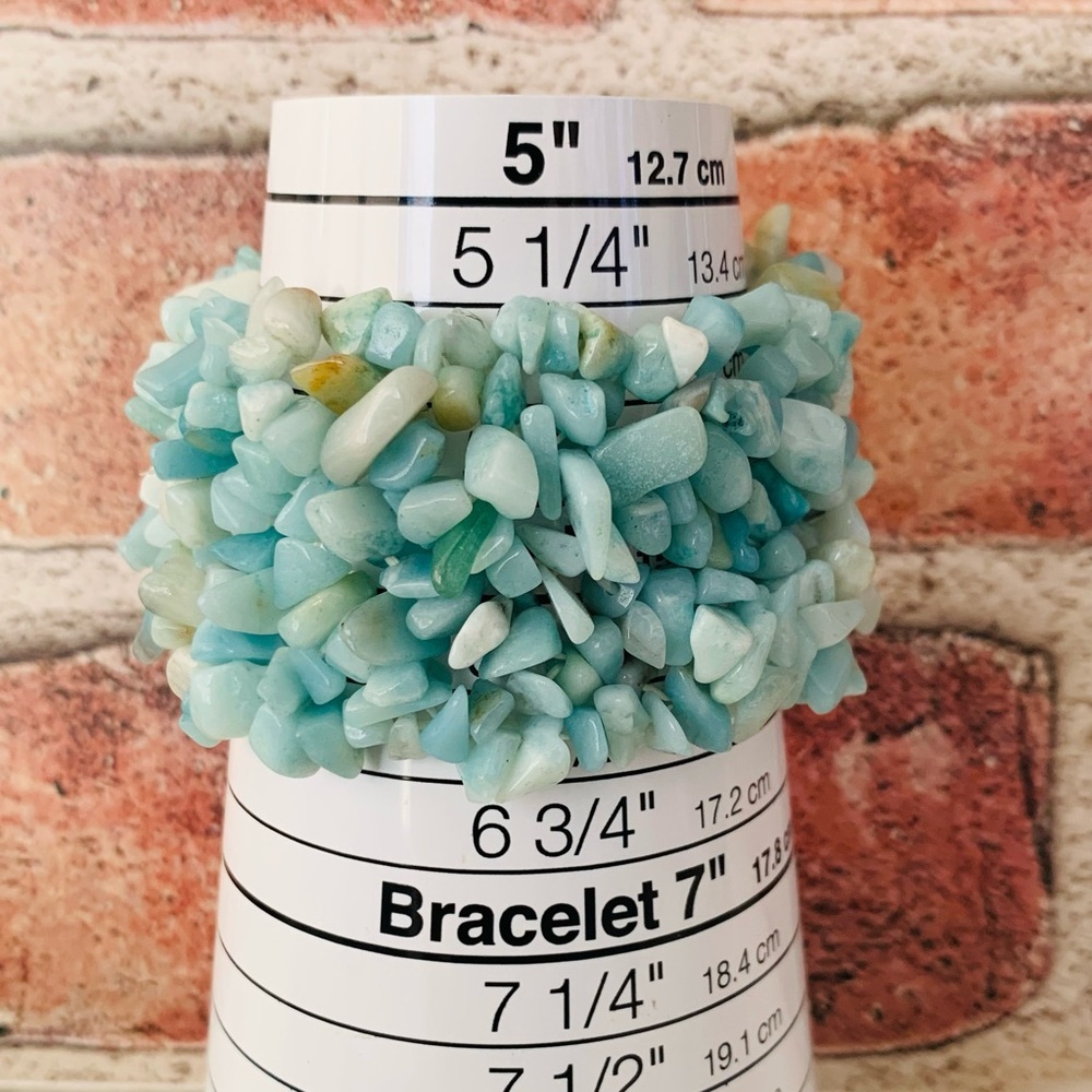 Hand Crafted Light Blue and White Chip Stone Stretch Bracelet - Picture 6 of 8